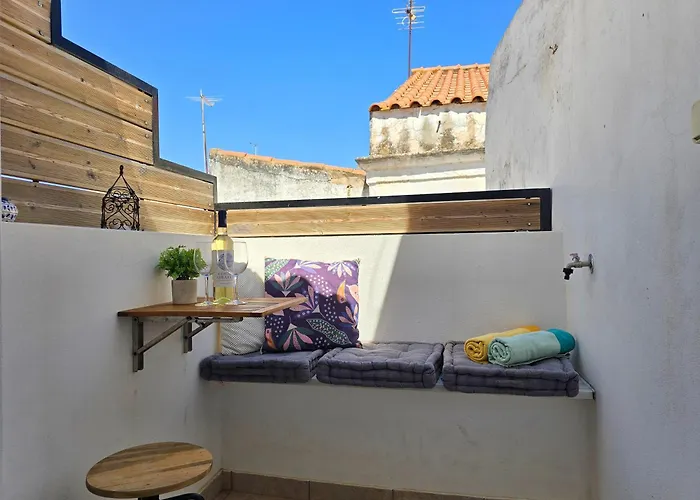 Minha Casa Sua Casa - Cozy Little House, Ac & Wifi *